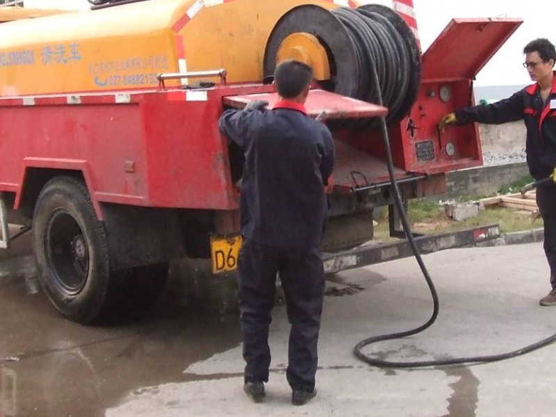 东莞东坑快速疏通马桶厕所改管换管隔油池清理管道淤泥
